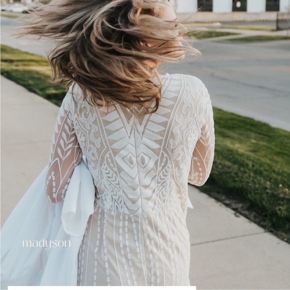 white dress - Picture 2 of 3